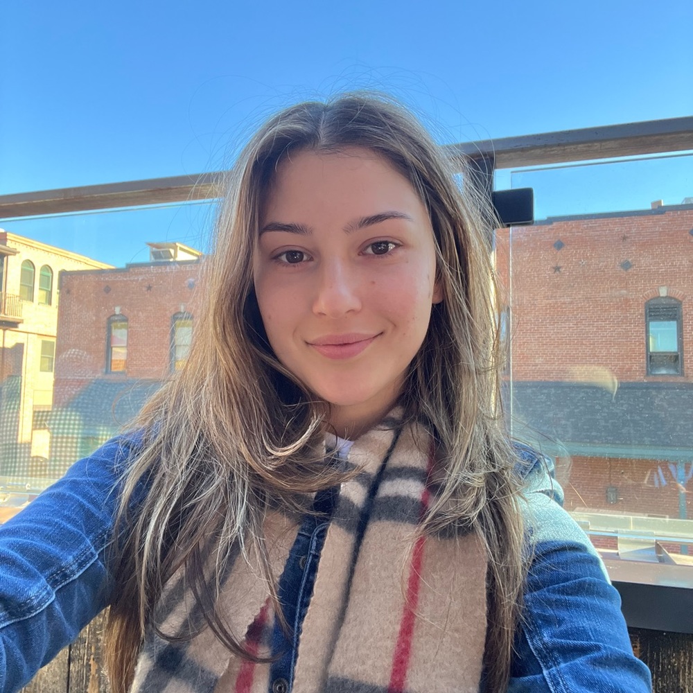 Meet your Posher, Sophia